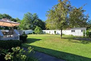 26 Russell Rd, Meriden, CT 06450 - Photo 23