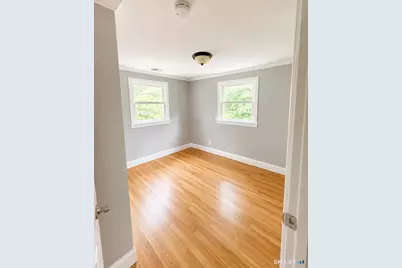 29 Barry Lane, Simsbury, CT 06070 - Photo 5