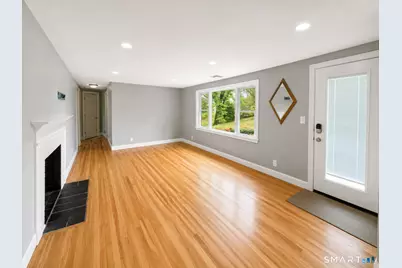 29 Barry Lane, Simsbury, CT 06070 - Photo 3