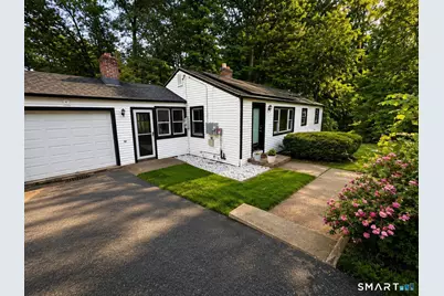 29 Barry Lane, Simsbury, CT 06070 - Photo 1