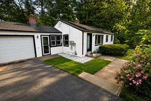 29 Barry Ln, Simsbury, CT 06070 - Photo 1