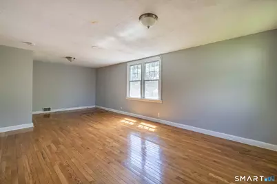 166 Earl Avenue, Bridgeport, CT 06606 - Photo 17