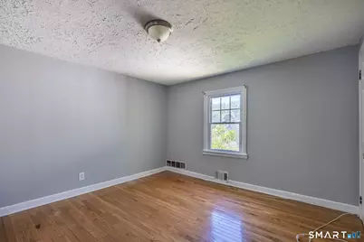 166 Earl Avenue, Bridgeport, CT 06606 - Photo 11