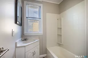 793 Brewster St, Bridgeport, CT 06605 - Photo 15