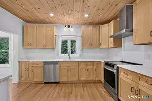 52 Walnut Hill Rd, East Lyme, CT 06333 - Photo 3