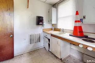 10 Mains Crossing Rd, North Stonington, CT 06359 - Photo 7