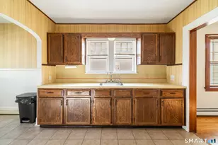 283 Salem St, Bridgeport, CT 06606 - Photo 9