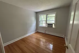 14 Normandy Dr, Waterbury, CT 06705 - Photo 9