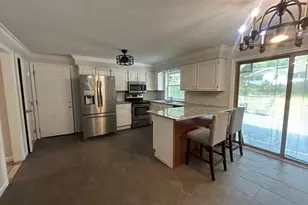 14 Normandy Dr, Waterbury, CT 06705 - Photo 5