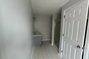 14 Normandy Dr, Waterbury, CT 06705 - Photo 17