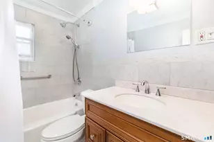 404 Soundview Ave, Bridgeport, CT 06606 - Photo 15