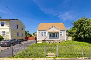 404 Soundview Ave, Bridgeport, CT 06606 - Photo 3
