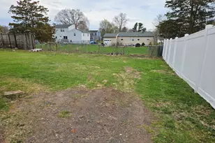 11 Audette Dr, Wallingford, CT 06492 - Photo 5