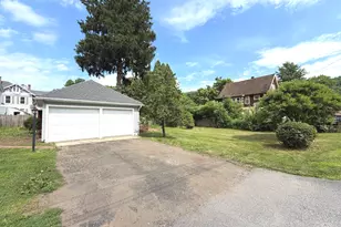 96 Elm St, Thomaston, CT 06787 - Photo 9