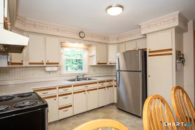 153 Fiesta Heights, Meriden, CT 06451 - Photo 11