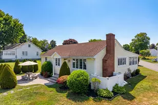 28 Bellaire Dr, Old Saybrook, CT 06475 - Photo 1