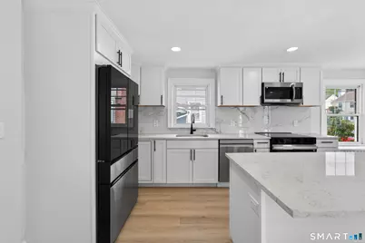 55 Woodlawn Road, New London, CT 06320 - Photo 11