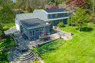 94 Fennbrook Dr, Hamden, CT 06517 - Photo 7