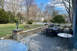 94 Fennbrook Dr, Hamden, CT 06517 - Photo 17