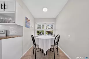 35 Woodway Rd, Stamford, CT 06902 - Photo 9