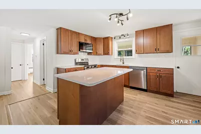 24 Pentlow Avenue, New Britain, CT 06053 - Photo 7