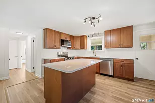 24 Pentlow Ave, New Britain, CT 06053 - Photo 7