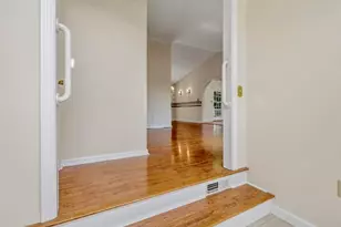 2 Brocketts Ln, Branford, CT 06405 - Photo 5