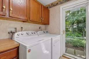2 Brocketts Ln, Branford, CT 06405 - Photo 33