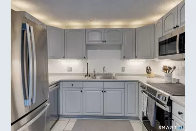220 Monce Road #11, Burlington, CT 06013 - Photo 5