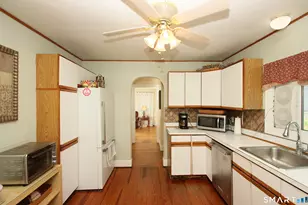 12 Edgewood Ave, Ansonia, CT 06401 - Photo 17