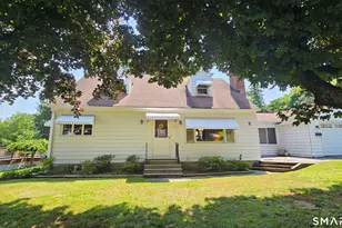 31 Holly St, Waterbury, CT 06706 - Photo 3
