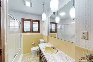 31 Holly St, Waterbury, CT 06706 - Photo 15
