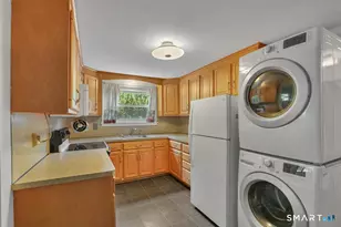 22 Park Pl, New Britain, CT 06052 - Photo 5