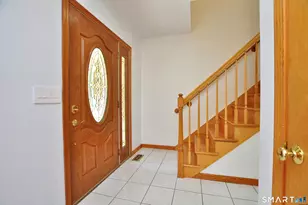 24 Wintonbury Dr, Farmington, CT 06032 - Photo 3