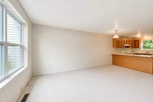 11 Holly Ln, Glastonbury, CT 06033 - Photo 5