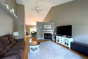 38 Wildflower Ln, Middletown, CT 06457 - Photo 7