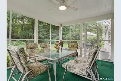 1061 Galloping Hill Road, Fairfield, CT 06824 - Photo 19