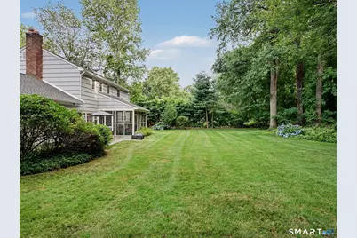 1061 Galloping Hill Road, Fairfield, CT 06824 - Photo 25