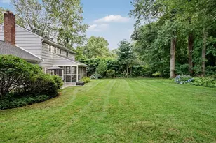 1061 Galloping Hill Rd, Fairfield, CT 06824 - Photo 25