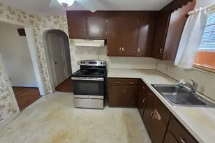 462 Granby St, Hartford, CT 06112 - Photo 5