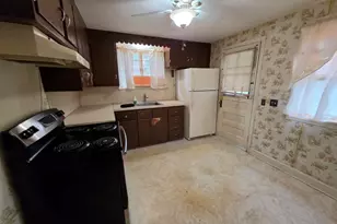 462 Granby St, Hartford, CT 06112 - Photo 7