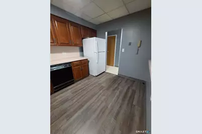 43 Framingham Drive, Waterbury, CT 06705 - Photo 5