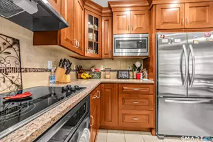 703 Golf Dr, East Haven, CT 06512 - Photo 21