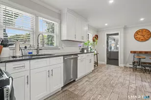183 W Rocks Rd, Norwalk, CT 06851 - Photo 5