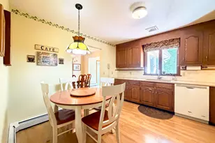 1258 Saybrook Rd, Middletown, CT 06457 - Photo 11
