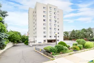 51 Schuyler Ave, Stamford, CT 06902 - Photo 1