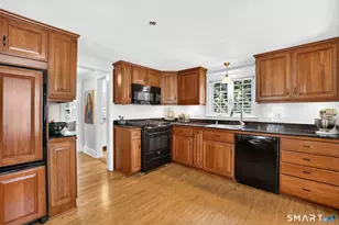 293 Firetown Rd, Simsbury, CT 06070 - Photo 11