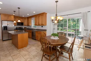 33 Brentwood Dr, Wolcott, CT 06716 - Photo 7