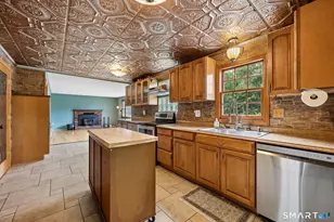 79 Little Brook Dr, Newington, CT 06111 - Photo 9