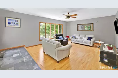 29 Foxwood Road, Trumbull, CT 06611 - Photo 5